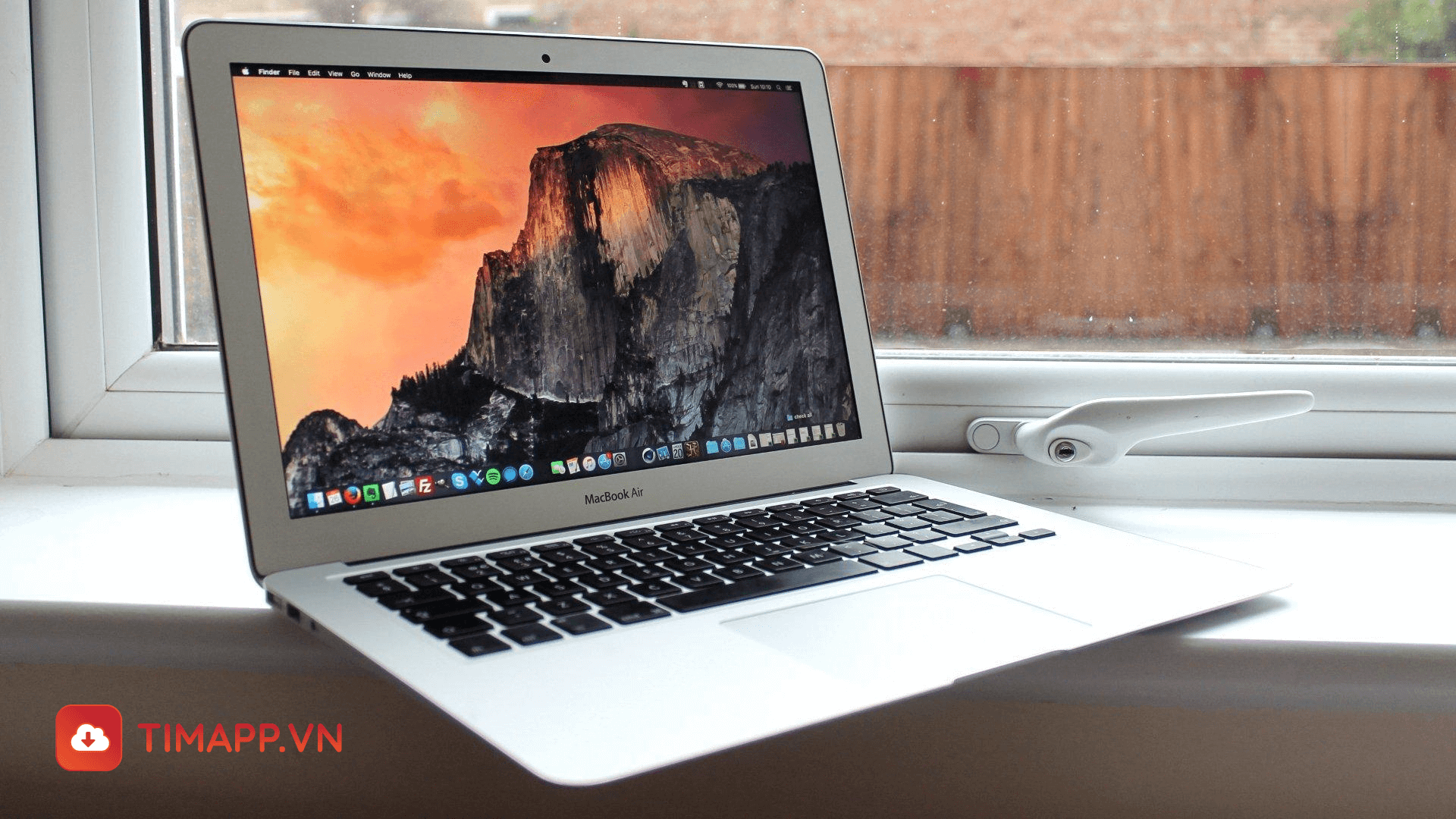 Các loại MacBook dưới 20 triệu - MacBook Pro 13 inch 2016 bản base