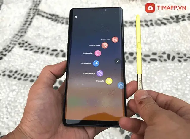 Cách chụp màn hình điện thoại Samsung bằng S- pen