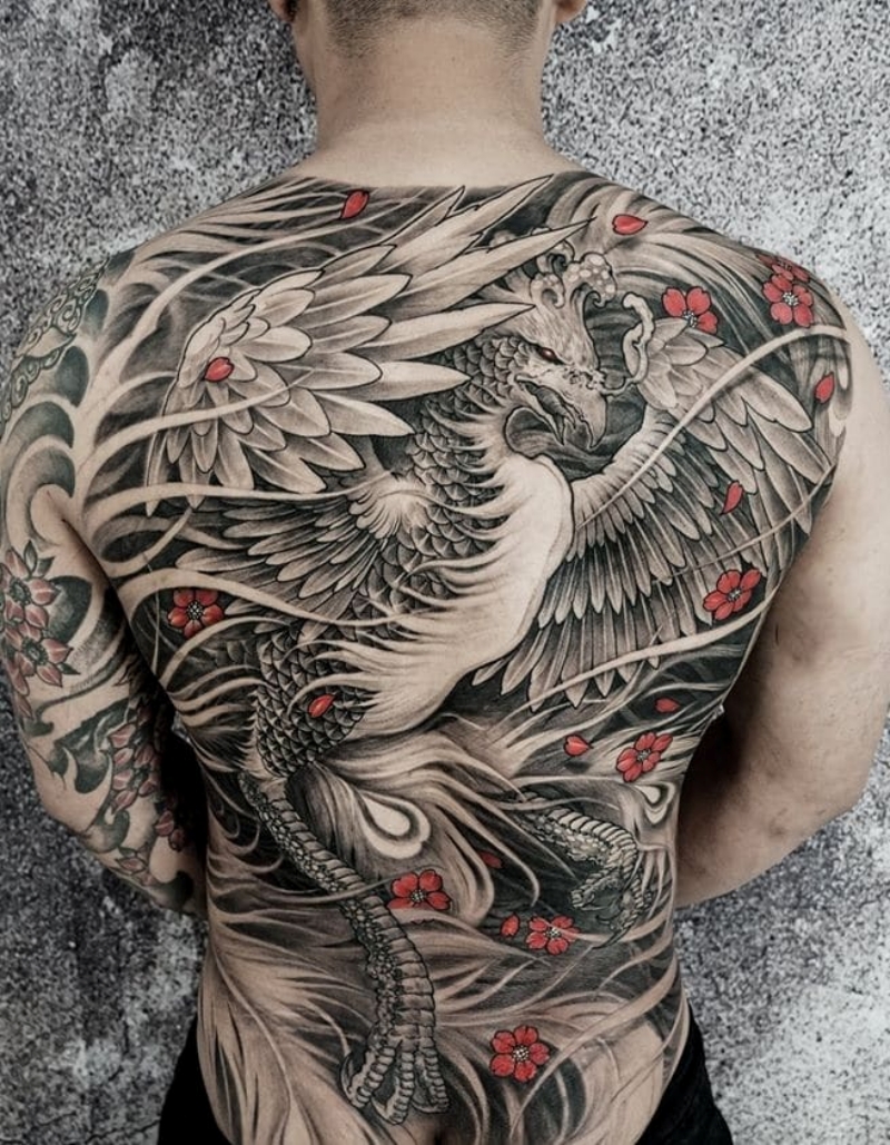 Hình xăm đẹp kín lưng cho nam