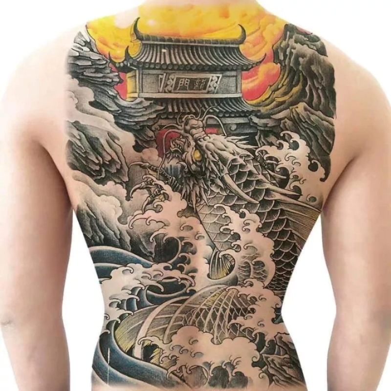 Hình xăm đẹp kín lưng cho nam