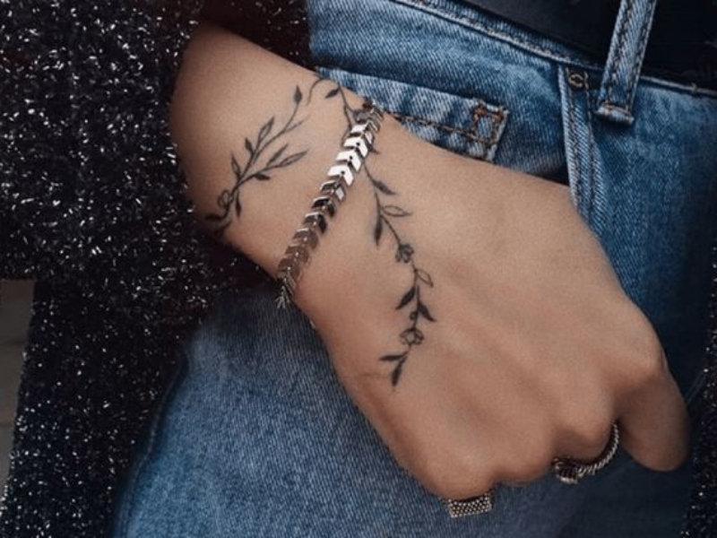 Hình xăm đẹp đơn giản ở tay cho nữ