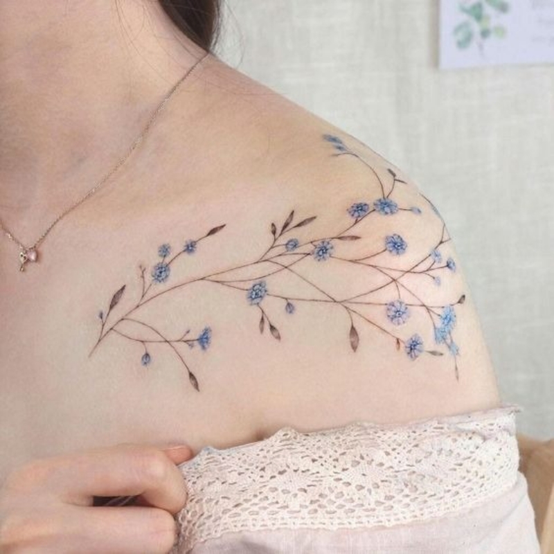 Hình xăm bả vai ấn tượng cho nữ