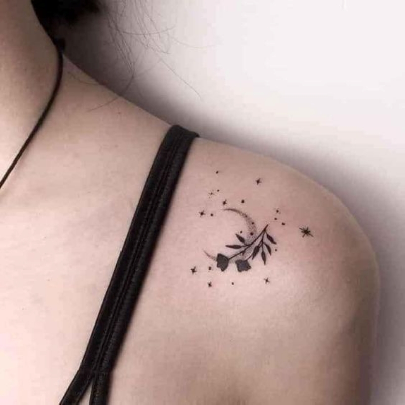 Hình xăm bả vai ấn tượng cho nữ