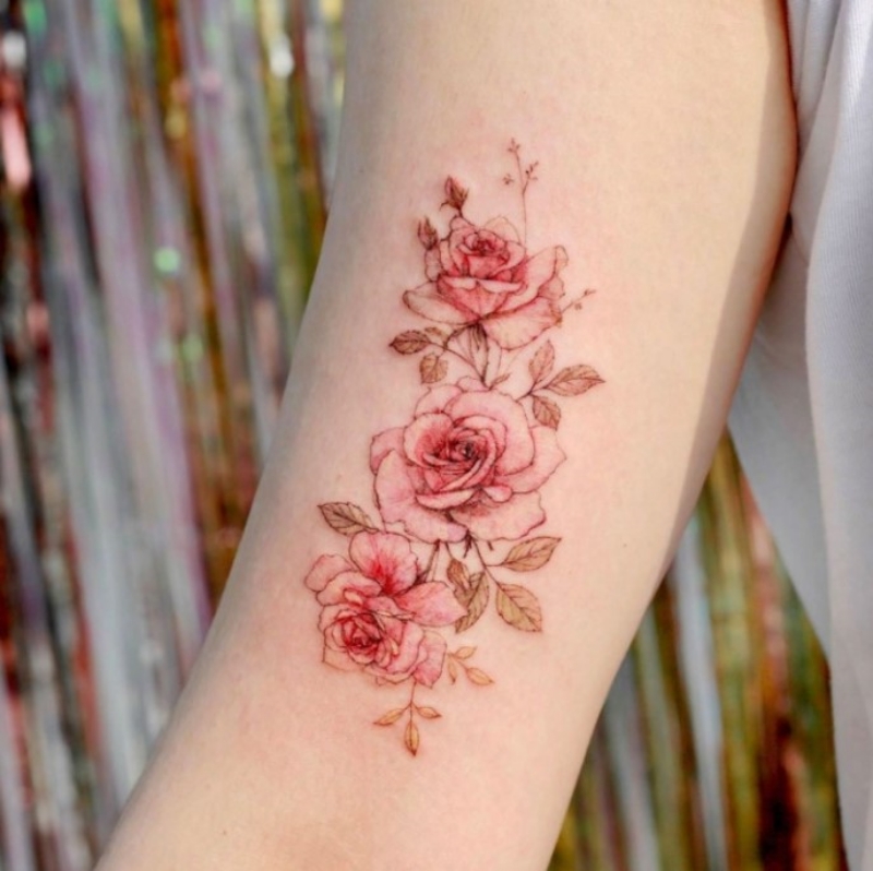 Hình xăm đẹp đơn giản ở tay cho nữ