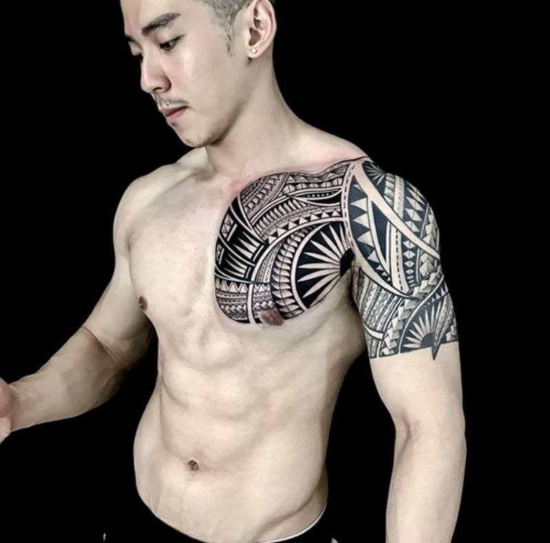 Hình xăm bả vai mạnh mẽ cho nam